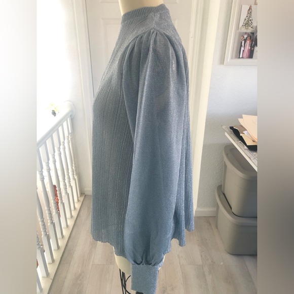 🆕 Zara metallic thread, long sleeve top. - Picture 4 of 13